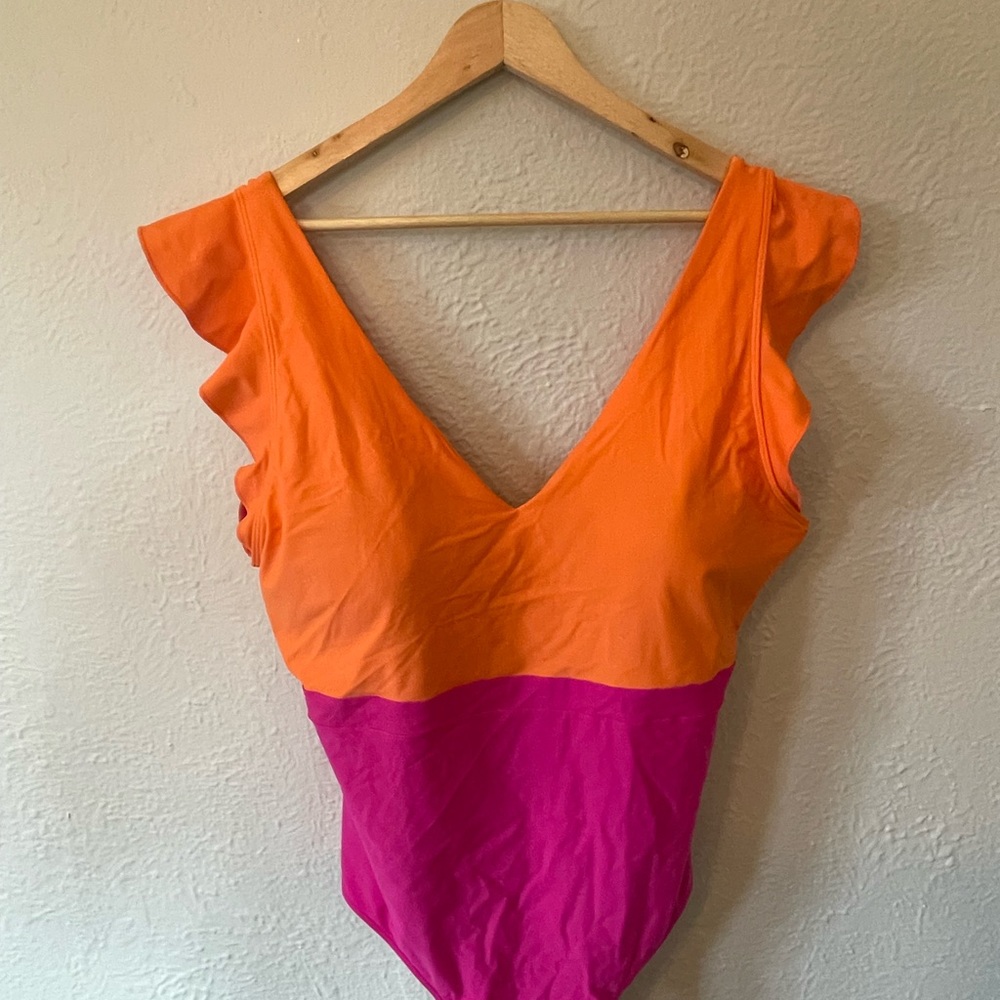 Summersault Swimsuit - The Ruffle Backflip - Hibiscus & Tangerine - like new!